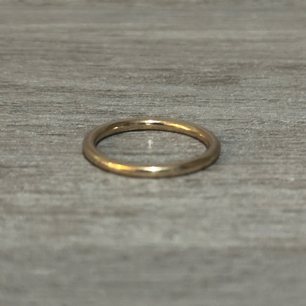 Set of Elegant Gold Rings